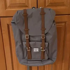 Herschel Supply Company | Bags | Hershel Little America  display picture 2